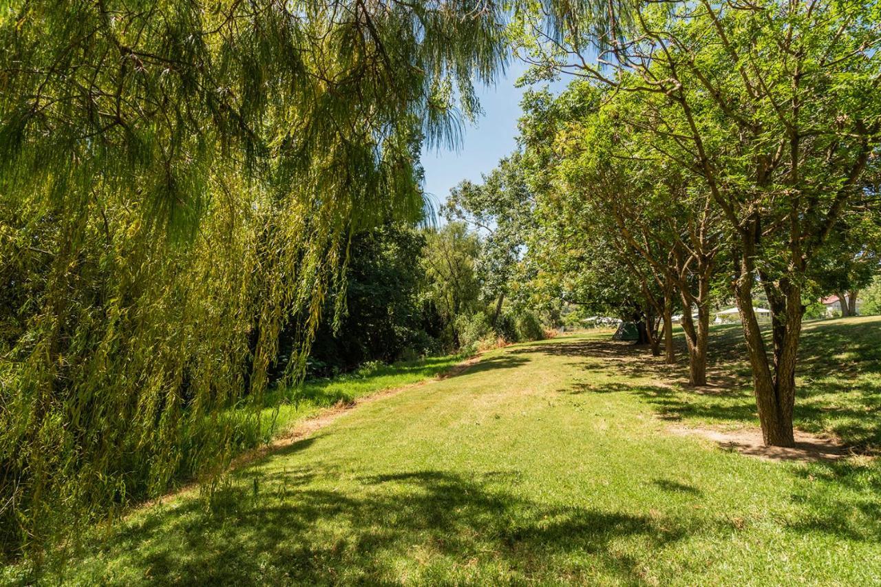 Gundagai Cabins & Tourist Park Ngoại thất bức ảnh