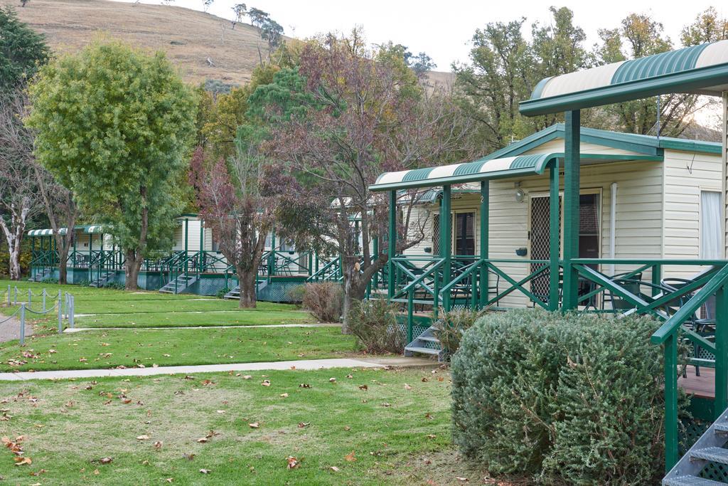 Gundagai Cabins & Tourist Park Ngoại thất bức ảnh