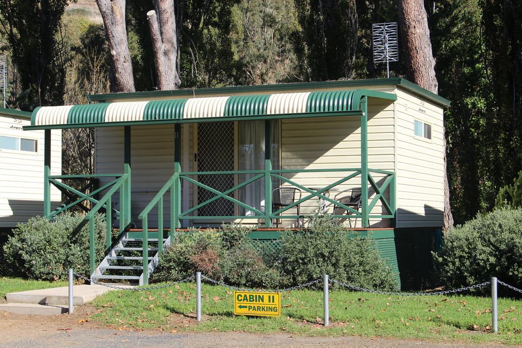 Gundagai Cabins & Tourist Park Ngoại thất bức ảnh