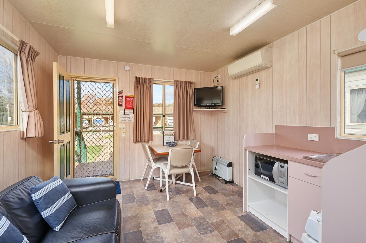 Gundagai Cabins & Tourist Park Ngoại thất bức ảnh