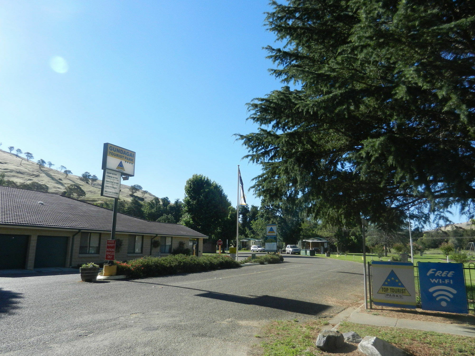 Gundagai Cabins & Tourist Park Ngoại thất bức ảnh
