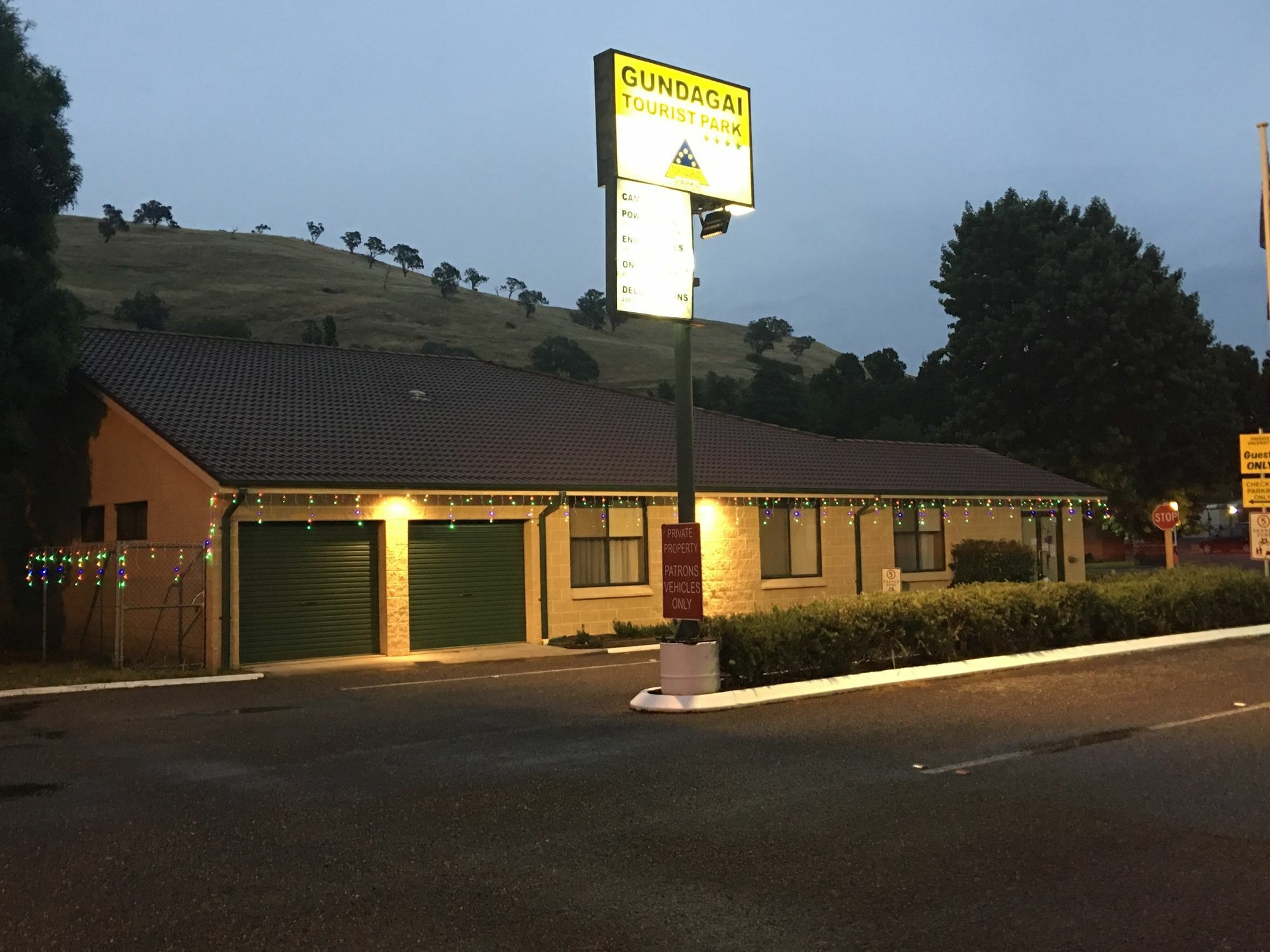 Gundagai Cabins & Tourist Park Ngoại thất bức ảnh